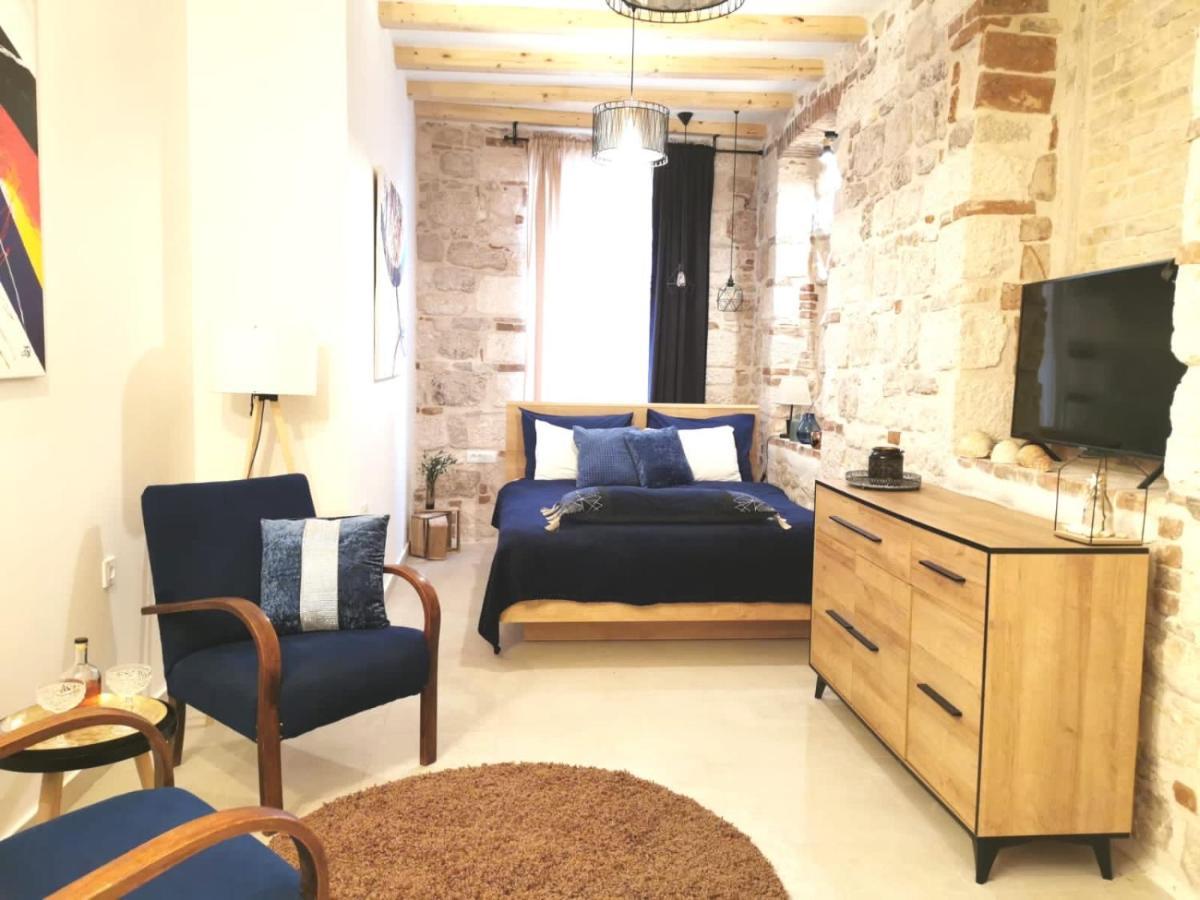 House Bava Hotel Vis Luaran gambar