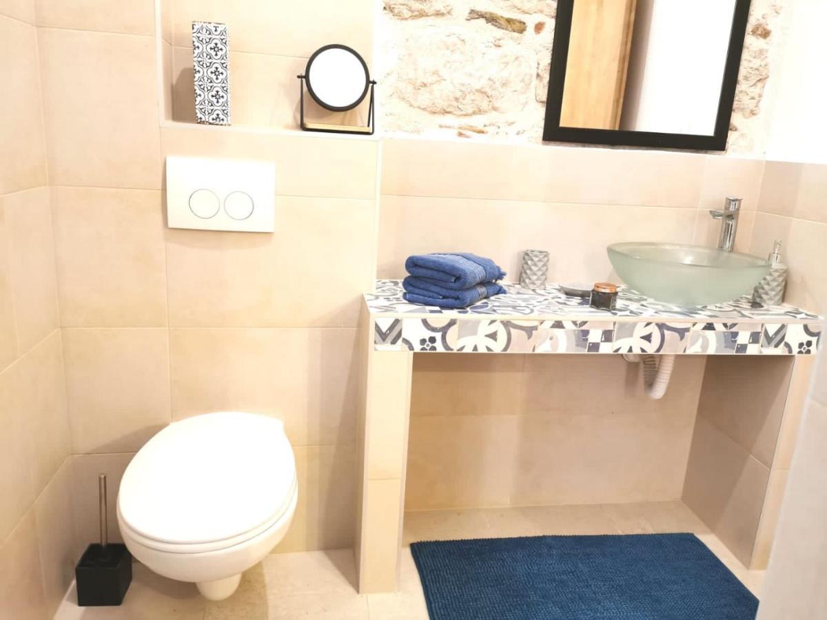 House Bava Hotel Vis Luaran gambar