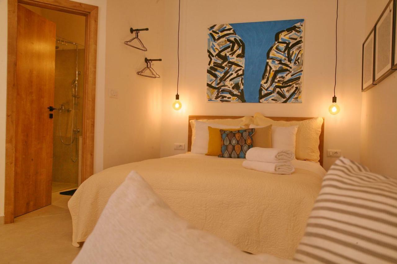 House Bava Hotel Vis Luaran gambar